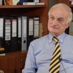 Μανώλης Μαυρομάτης